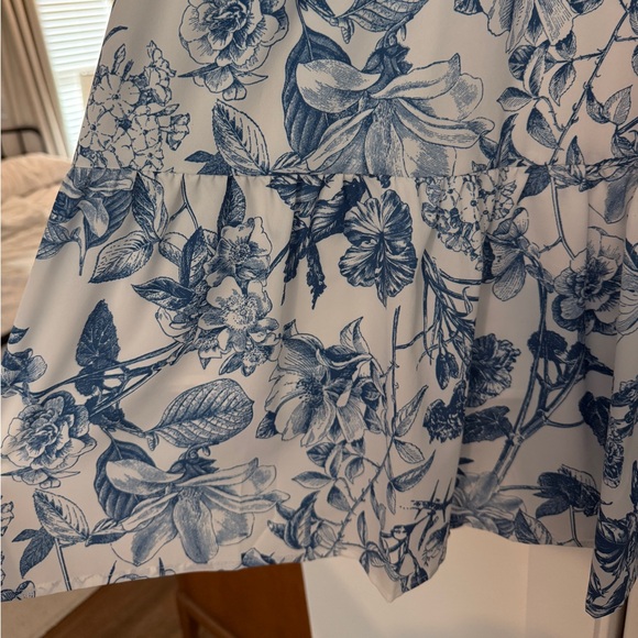 THML Blue and White Floral Dress - Picture 6 of 8